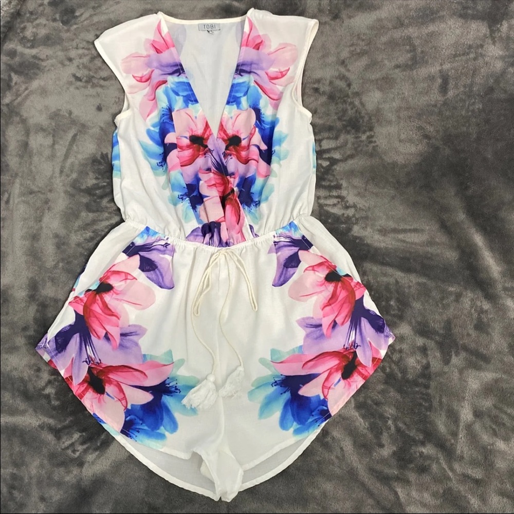 Tobi white flower romper